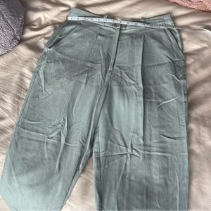 vintage david brooks petites size 8 100% silk green blue pants